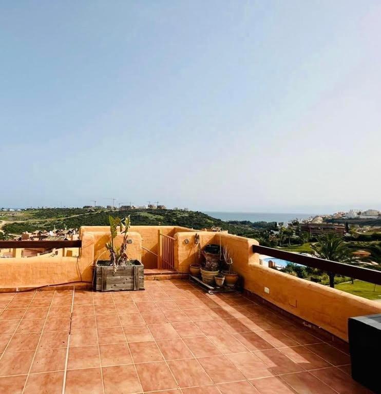 2 Bedroom Penthouse With A Private 360 Rooftop Terrace With Sea And Mountain Views Bahia de Casares Exteriér fotografie